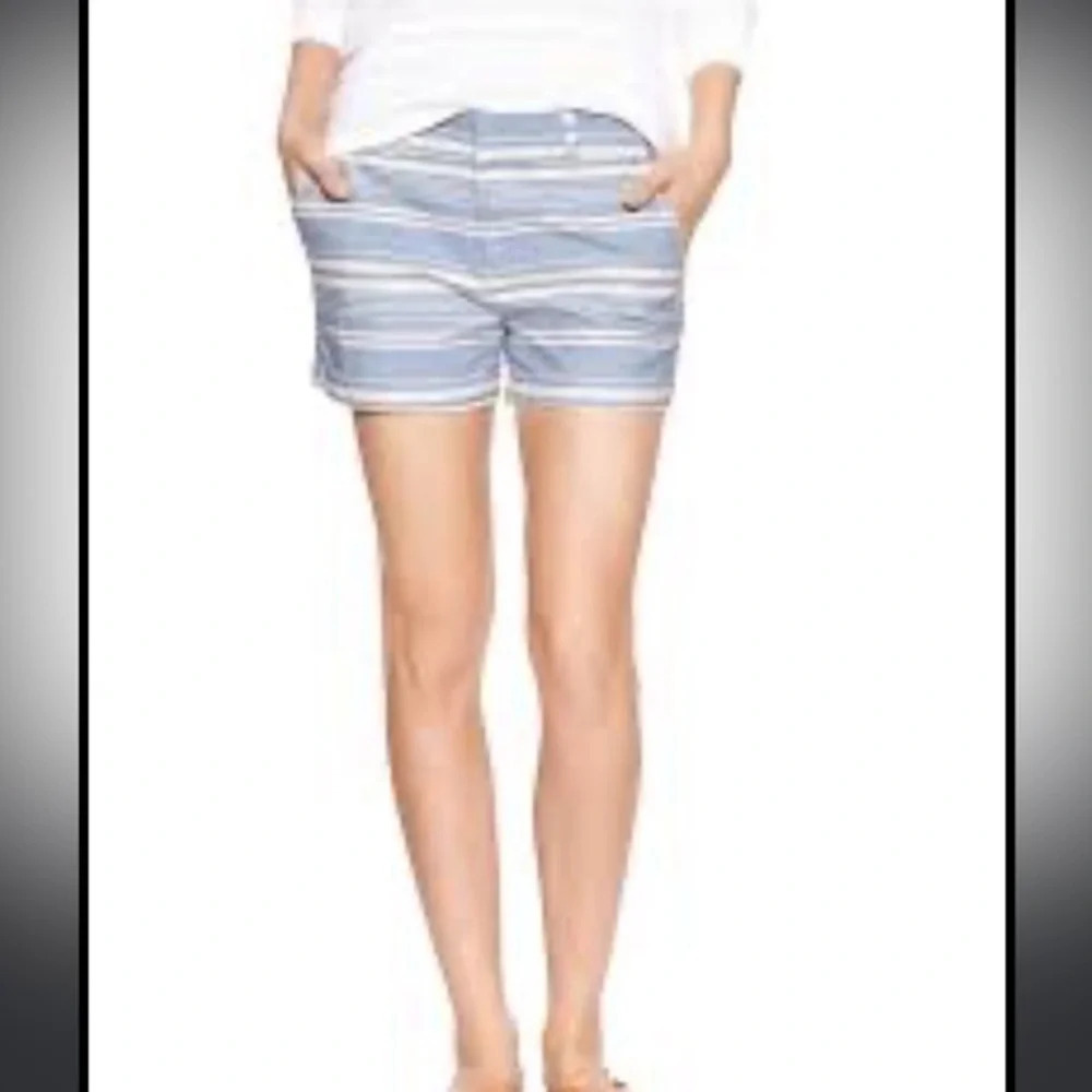 Women’s size 2 gap khakis chino shorts blue and white stripe excellent condition